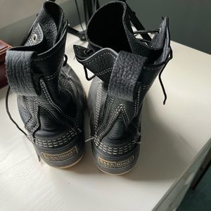 LL Bean boots black size 9